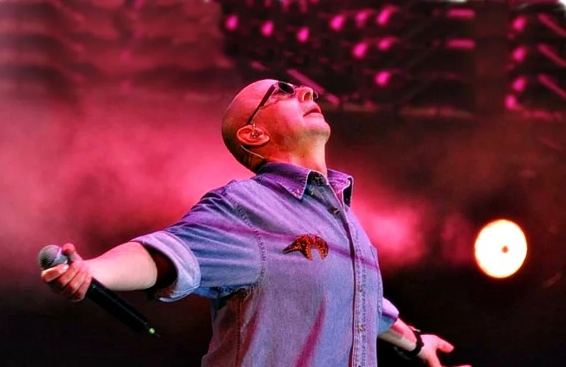 El Tesoro de los Inocentes: Un brindis por el hombre que se volvió bandera.