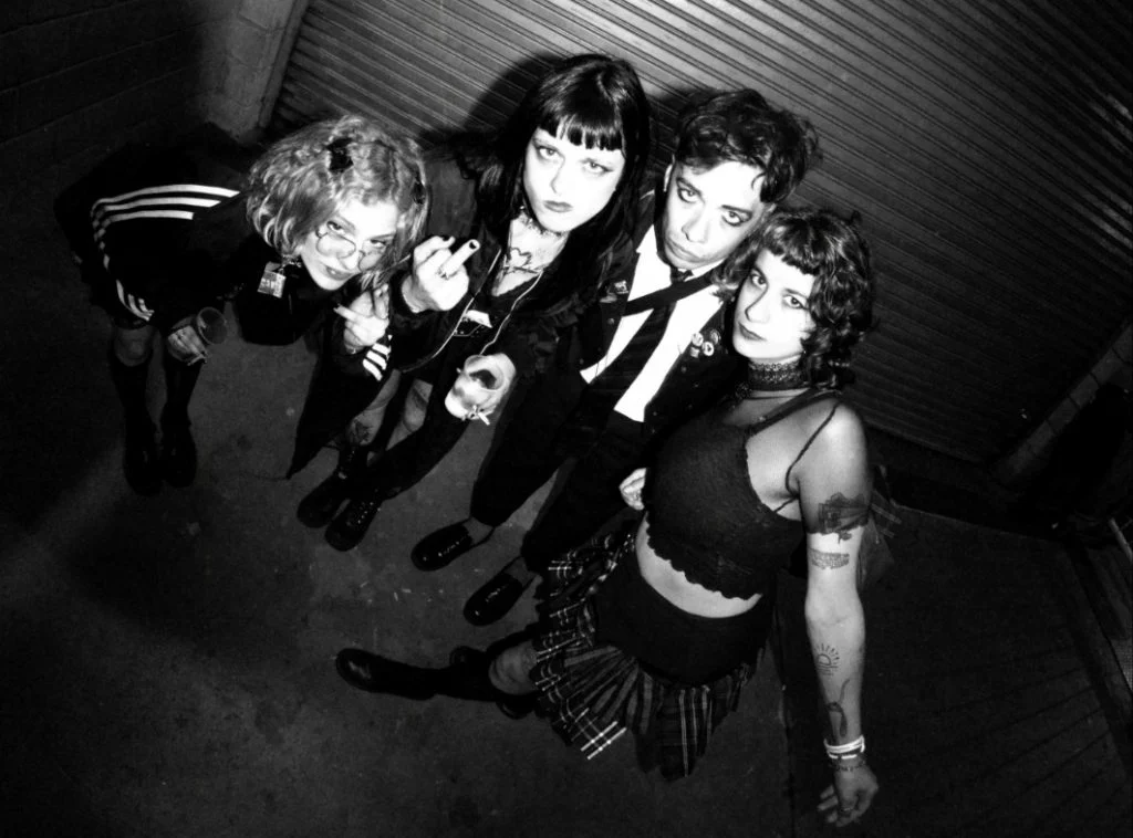 Post-punk y sombras en Club TRI: Buenos Vampiros encabeza una noche gótica imperial